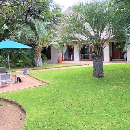 Safari Club Guest Lodge Or Tambo International Airport เคมป์ตัน พาร์ค ภายนอก รูปภาพ