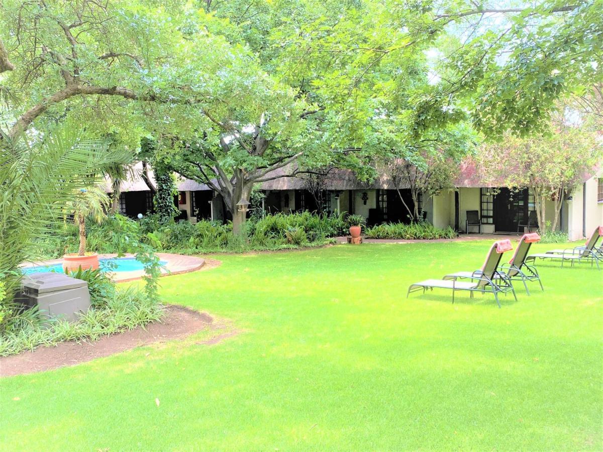 Safari Club Guest Lodge Or Tambo International Airport เคมป์ตัน พาร์ค ภายนอก รูปภาพ