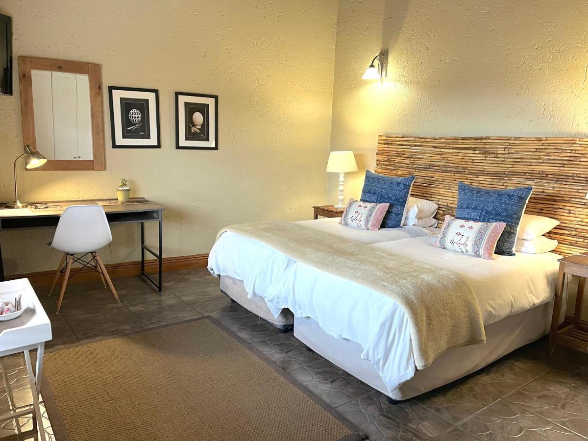 Safari Club Guest Lodge Or Tambo International Airport เคมป์ตัน พาร์ค ภายนอก รูปภาพ