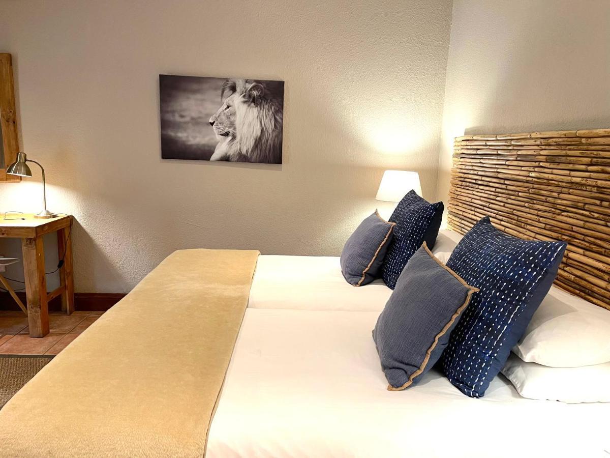 Safari Club Guest Lodge Or Tambo International Airport เคมป์ตัน พาร์ค ภายนอก รูปภาพ