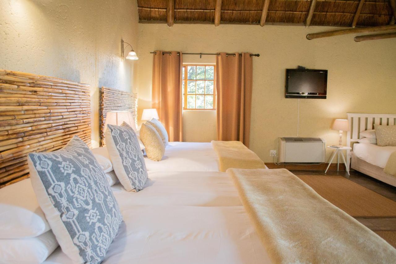 Safari Club Guest Lodge Or Tambo International Airport เคมป์ตัน พาร์ค ภายนอก รูปภาพ