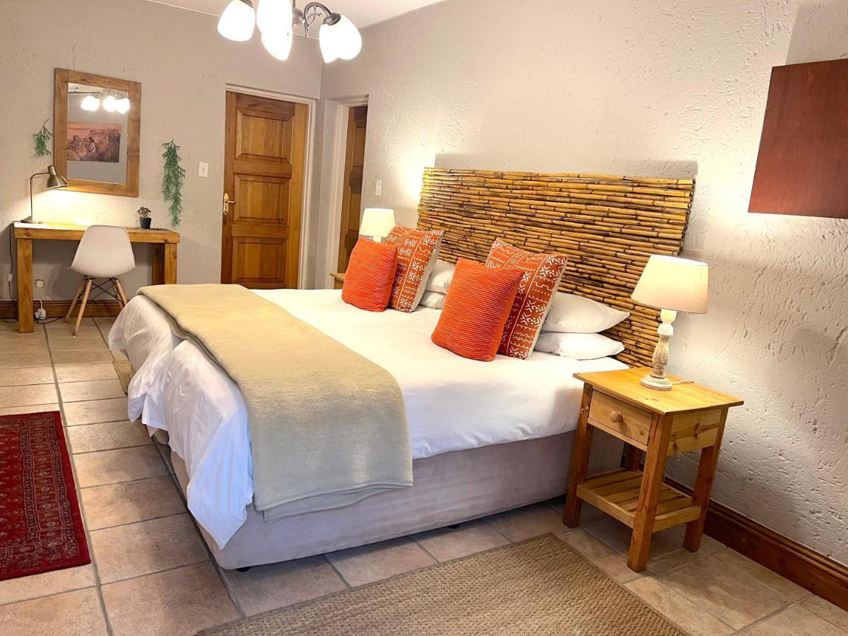 Safari Club Guest Lodge Or Tambo International Airport เคมป์ตัน พาร์ค ภายนอก รูปภาพ