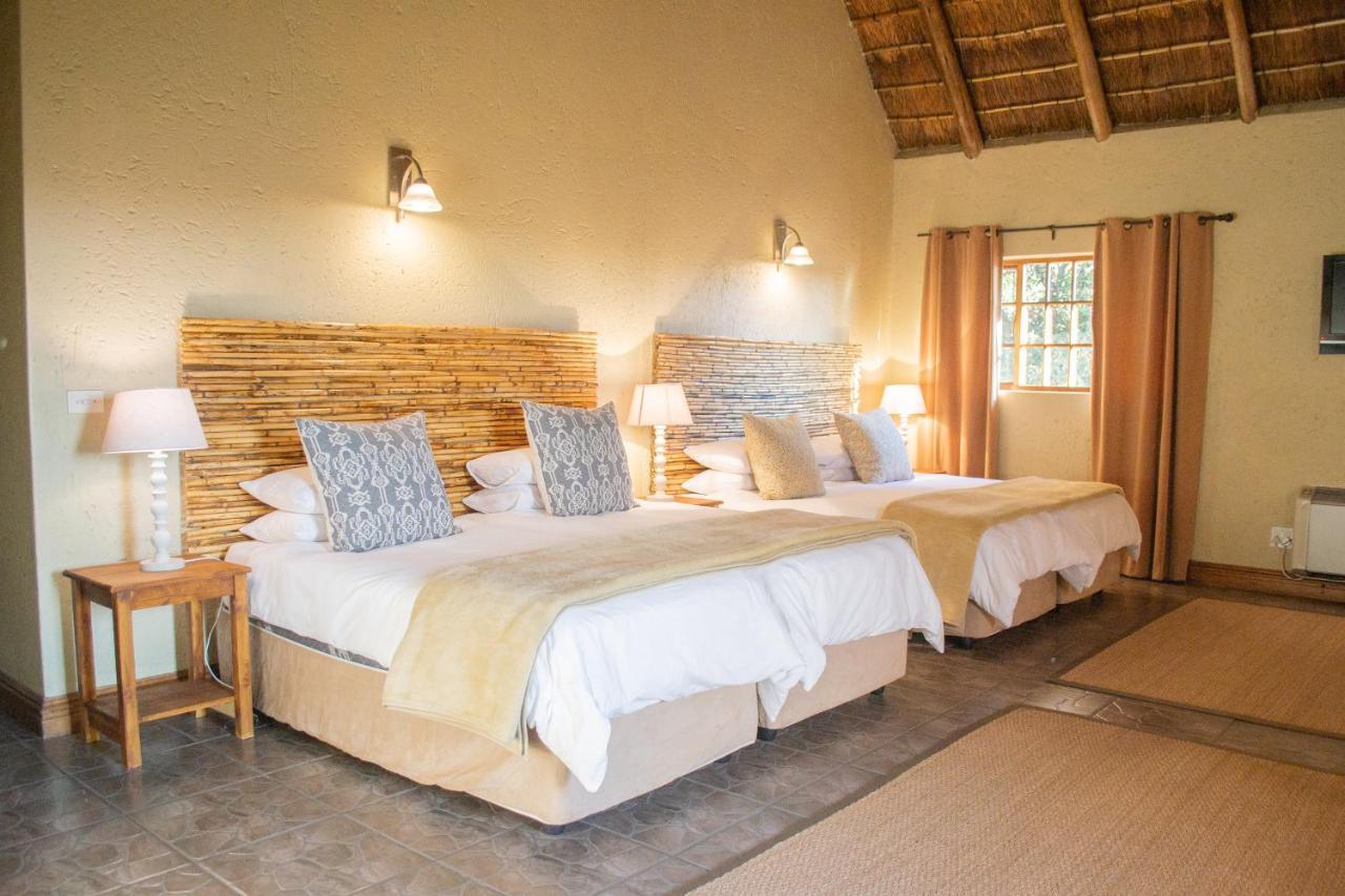 Safari Club Guest Lodge Or Tambo International Airport เคมป์ตัน พาร์ค ภายนอก รูปภาพ